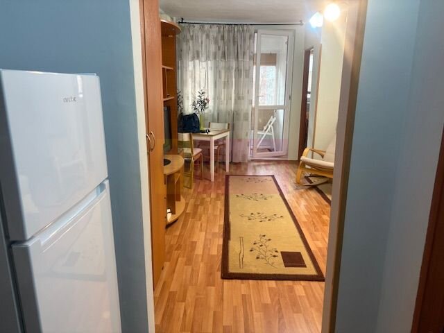 Garsoniera Piata Obor- Avrig.